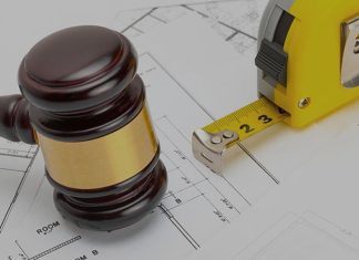 Müteahhitlik Davalarında Artış Son yıllarda inşaat sektöründeki büyüme ve ekonomik dalgalanmalar, müteahhitlik alanında yaşanan hukuki ihtilafların belirgin şekilde artmasına neden oluyor. Büyük ölçekli projelerin çoğalması, maliyetlerin yükselmesi ve teslim sürelerindeki gecikmeler, taraflar arasında daha sık uyuşmazlık yaşanmasına yol açıyor. Bu durum, hem sektördeki güven ilişkisini hem de proje yönetim süreçlerini doğrudan etkiliyor. Konulu bir haber görseli.